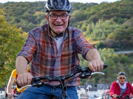 fietser-joy-natuur Gelukkige fietser
