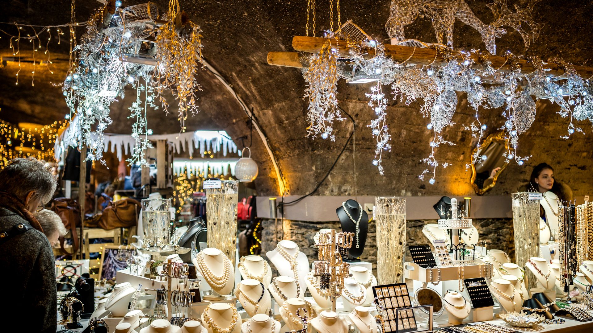 Mosel-Wein-Nachts-Markt Traben-Trarbach Mosel-Wein-Nachts-Markt Keller Emert