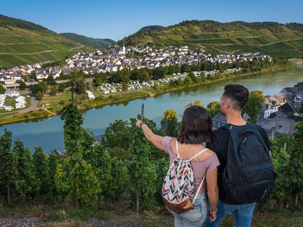 vooruitzicht-kövenig-enkirch-camperplaats  Vooruitzicht van Kövenig naar Enkirch